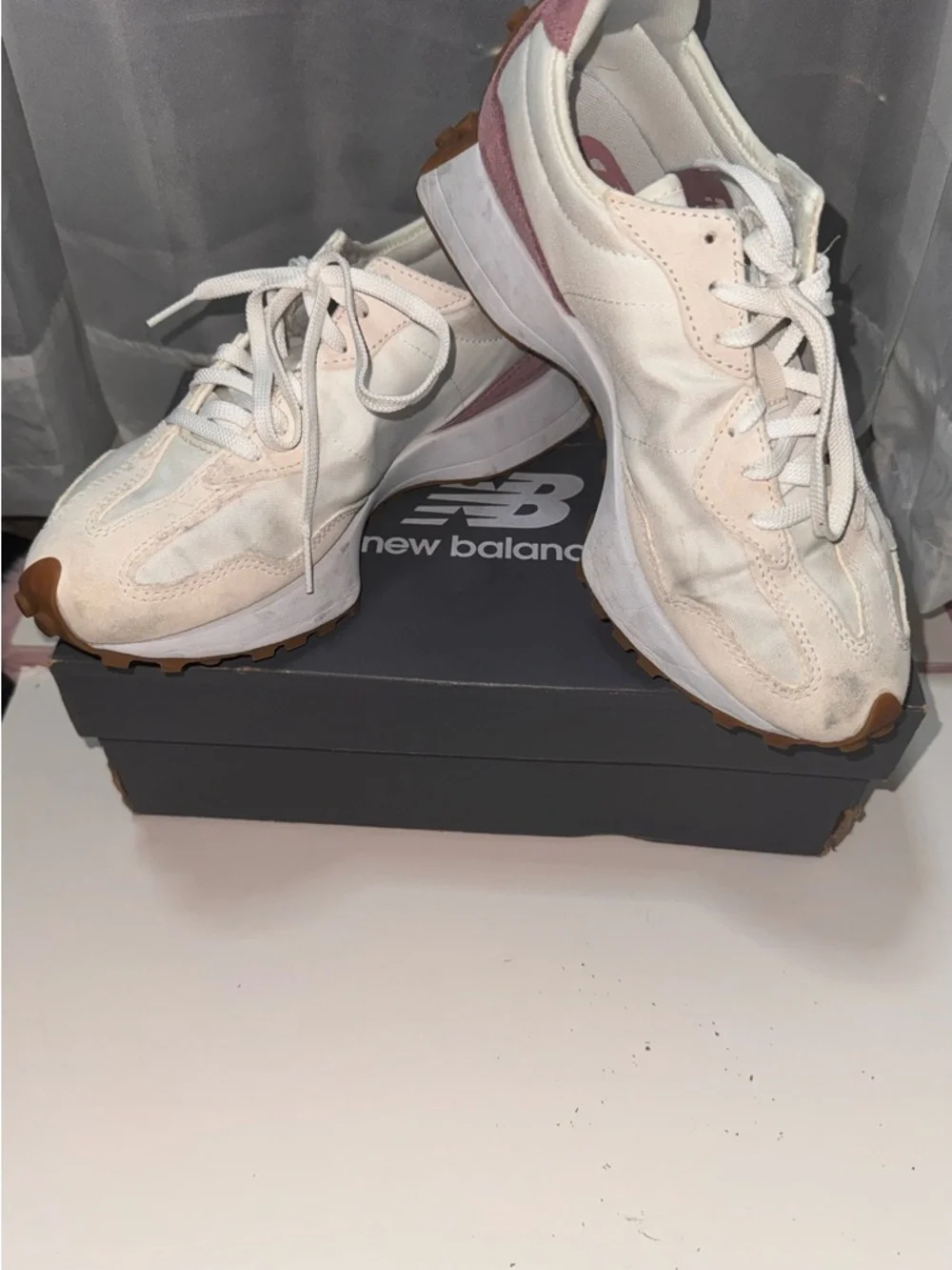 New Balance 327 White and Mauvy Purple  Sneakers - 8.5 - Picture 9 of 10